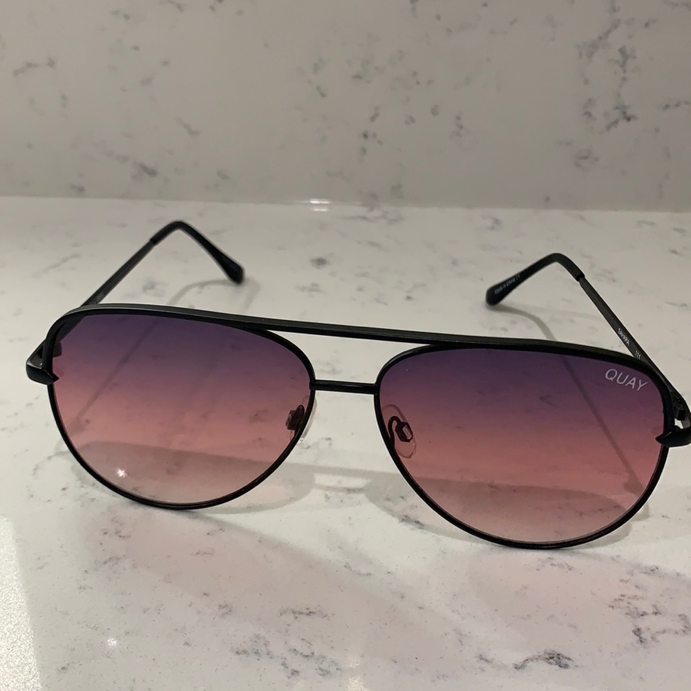 Quay x Desi - High Key Fade sunglasses